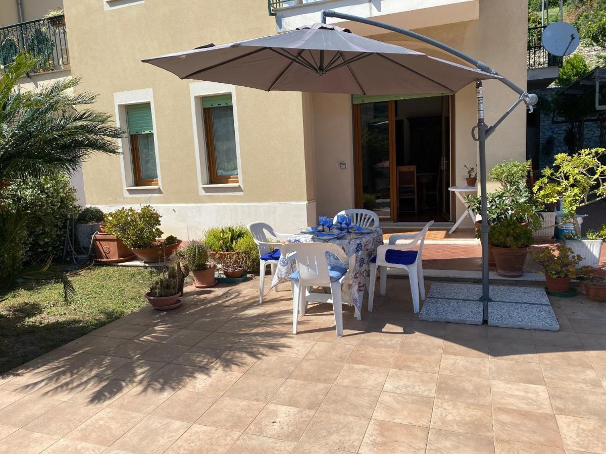 Vivi La Mia Liguria - Esclusivo Appartamento Con Terrazzo E Giardino Finale Ligure Exterior photo